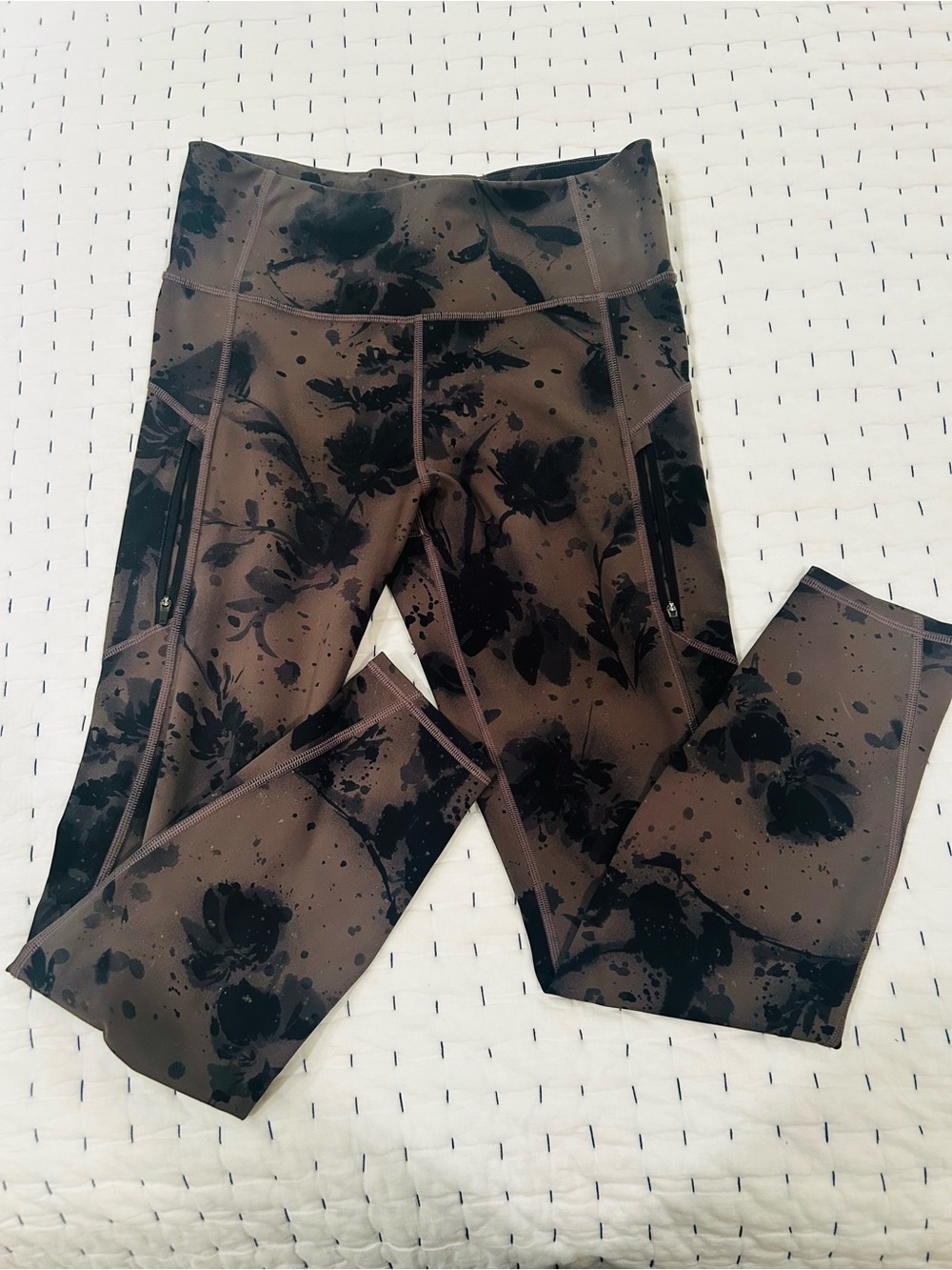 Athleta Grey Stash-Pocket Floral Print High-Rise Leggings with Side Zips